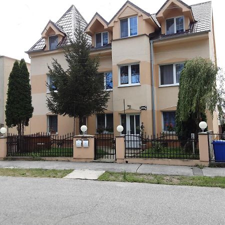 Villa Jakubov Malacky Bagian luar foto